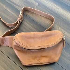 Mandan Tan Leather crossbody Fanny pack  Bag